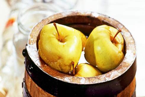 Моченые яблоки: простой рецепт