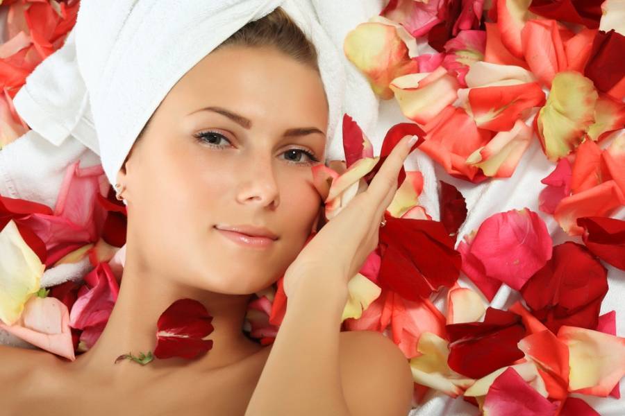 Лепестки розы - применение в косметологии