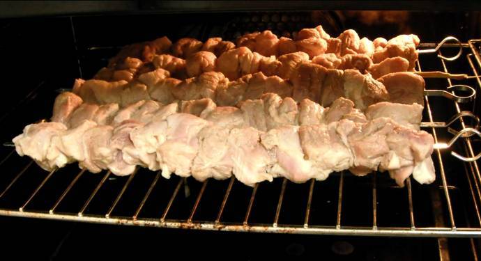 Как правильно жарить шашлык из свинины
