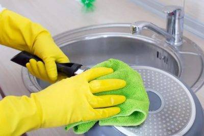 Как мыть чугунную сковороду после приготовления