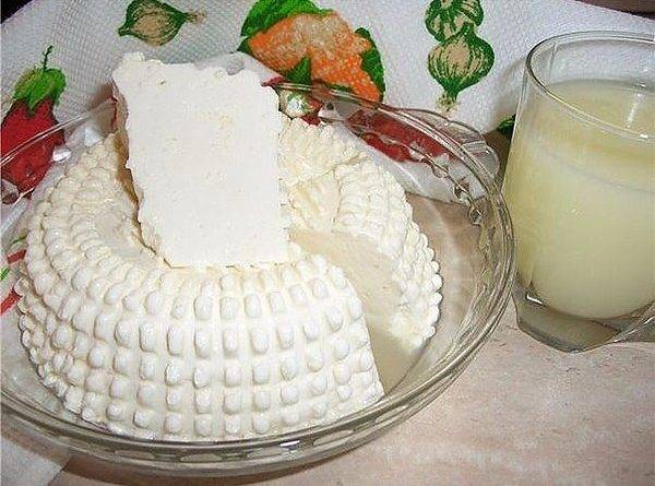 Что можно добавить в домашний сыр