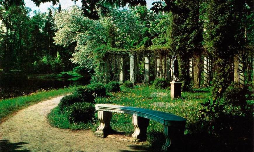 Старинные садовые скамейки