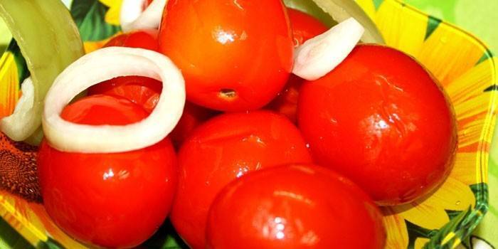 Солёные помидоры быстрого приготовления